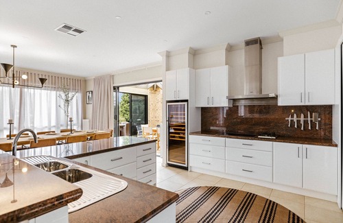 Tuerong House | Vineyard Lane Winery Escape