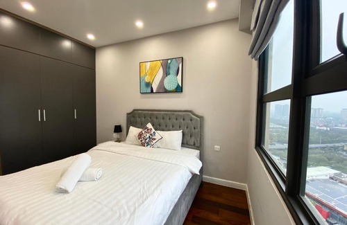 Trung Hoa Nhan Chinh Apartment | Vinhomes D'capital Trần Duy Hưng - Blissful Homestay