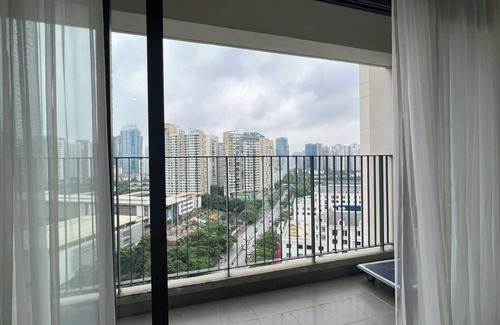 Trung Hoa Nhan Chinh Apartment | Vinhomes D'Capitale Hanoi - South Land