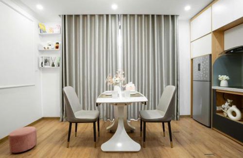Trung Hoa Nhan Chinh Apartment | Vinhomes D'Capitale Trần Duy Hưng Dani Apartment