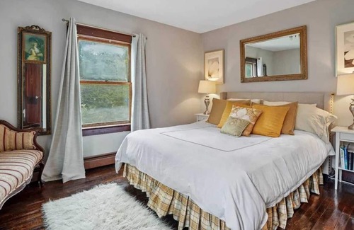 Noyack Other | Vintage Charm: Farmhouse w/ Yard & Near Vineyards