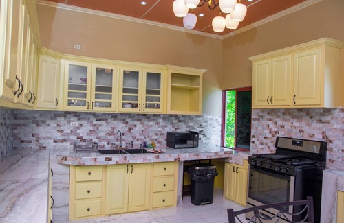 Runaway Bay Villa | vision with dreams villa