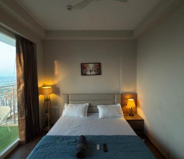 Greater Noida Hotel | Visitor stop
