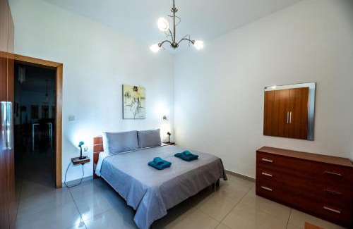 Tower Road Apartment | Vista 86 - Sea Blue Mist - Central Apartment 4