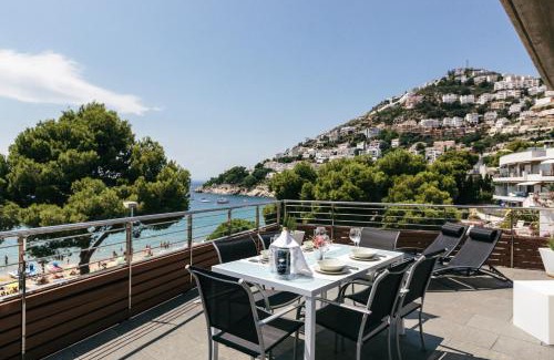 Almadraba-Canyelles Apartment | Vista Roses Mar - El Molí