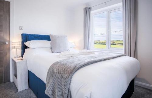Port-Eynon Apartment | Vista Suite - 3 Bed Apartment - Ocean Breeze