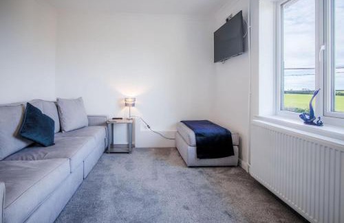 Port-Eynon Apartment | Vista Suite - 3 Bed Apartment - Ocean Breeze