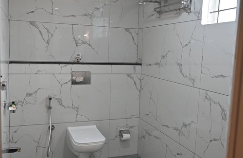 Brookefield Hotel | VISTHARA a unit of Suraksha Stay