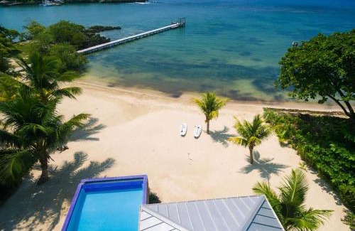 Gibson Bight House | Vivaro Roatan Beachfront