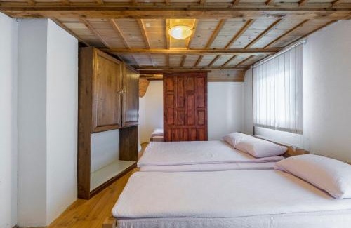 Babanovac Ski Chalet | Vlasic Nanna & Lalla