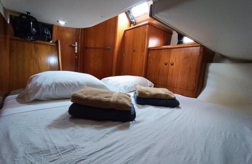 Fakarava Boat Rental | Voilier élégant et confortable