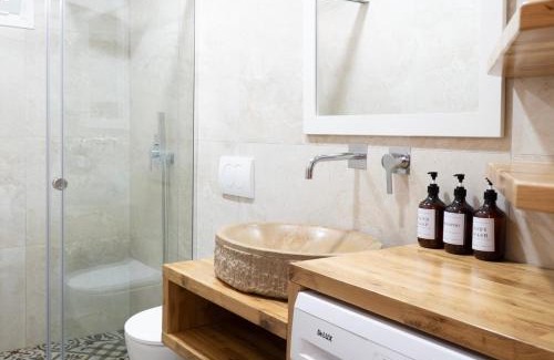 Himare Apartment | Vourtaréa Guesthouse
