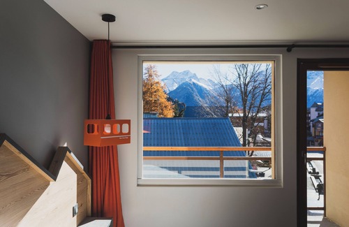 Les Deux Alpes Apartment | Vue Montagne + Balcon! Chambre Confortable avec TV | By LeaveTown