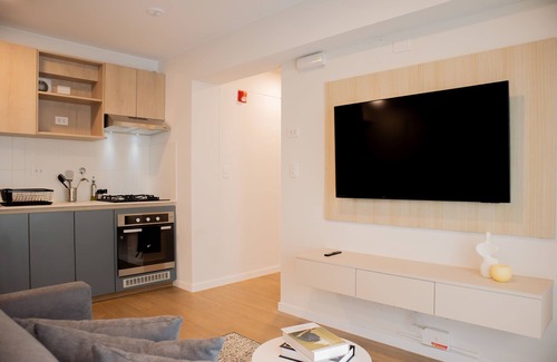 Leuro Apartment | w Charming 2BR Stay in Miraflores