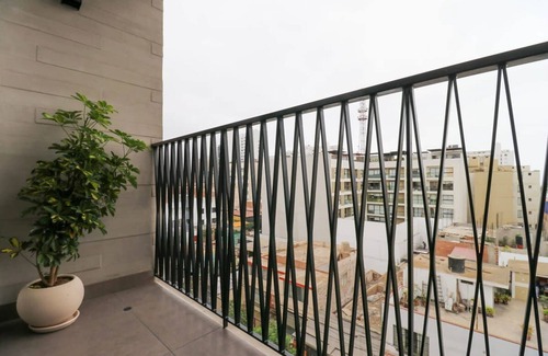 Santa Cruz Apartment | w Elegant 2BR With Balcony in Miraflores