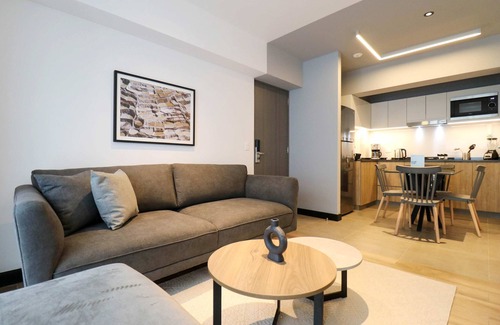San Isidro Centro Financiero Apartment | w Fabulous 2BR w Impressive Deco in San Isidro