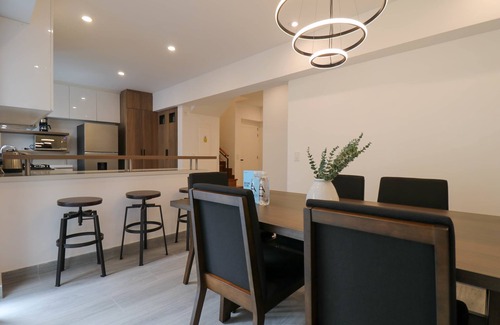 Armendariz Apartment | w Grandiose Duplex w Modern Deco in Miraflores