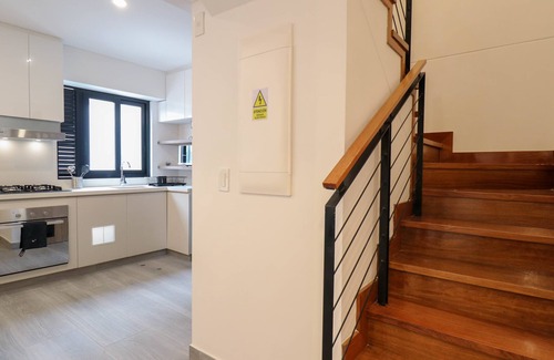 Armendariz Apartment | w Grandiose Duplex w Modern Deco in Miraflores