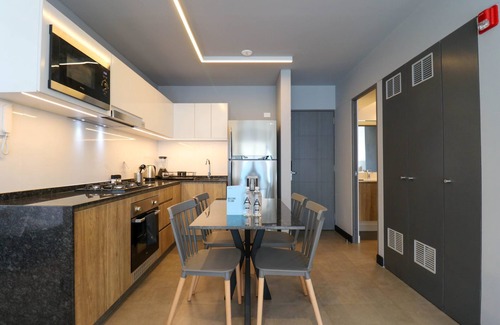 San Isidro Centro Financiero Apartment | w Magnificent 2BR w Great Balcony in San Isidro