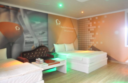 Andong Hotel | W Motel