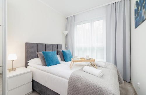 Pradnik Czerwony Apartment | W Parku Lotników Apartments Tauron Arena by Noclegi Renters