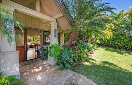 Kuliouou - Kalani Iki House | Waialae Golf Estates Tranquil Home w/Private Pool-Exclusive Golf Course View