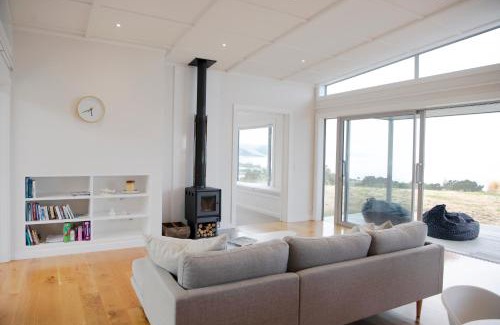 Waimarama House | Waimarama Heights - Waimarama Holiday Home