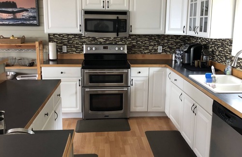 Sitka House | Wake up to a Volcano view!