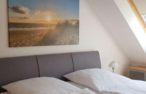 Kuehlungsborn Hotel | Waldstr 34 Wo 05