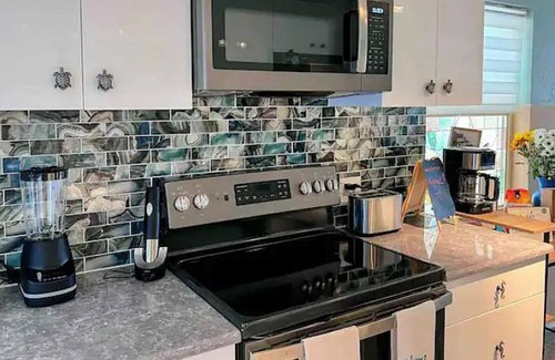 Ormond Ocean Gard Cottage | Walk to Beach Cottage