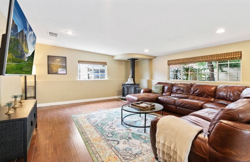 Carlsbad House | Walk to Beach: Hot Tub, Fire Pit & Bikes!