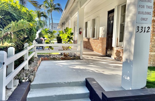 Cypress Point Apartment | Walk to beach in 3 minutes and enjoy beautiful Pompano Pier and Beach area.