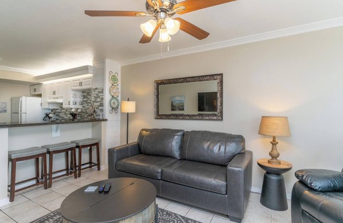 South Padre Island Condo | Walk to Beach From Beautiful one Bedroom Condo!