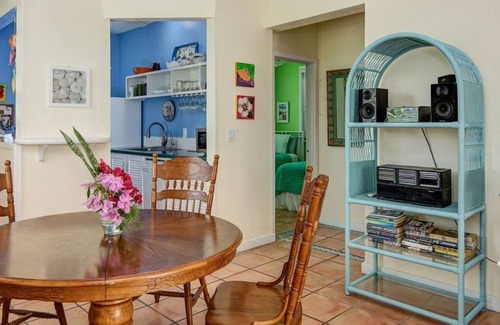 Great Cruz Bay Condo | Walk to Cruz Bay. Charming 2 BR/2BA Condo overlooking Cruz Bay harbor!