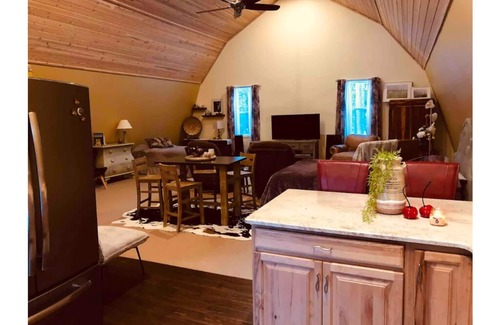 Williamsburg House | Walk to Elk Rapids.Close to Traverse & Charlevoix
