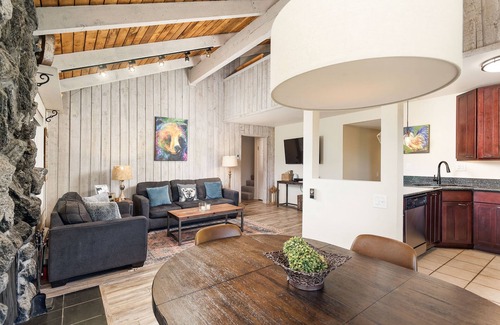 Snowmass Village Condo | WALK to Lift NO Car Needed NO Owner Service Fee 100% cancellation REFUND option*