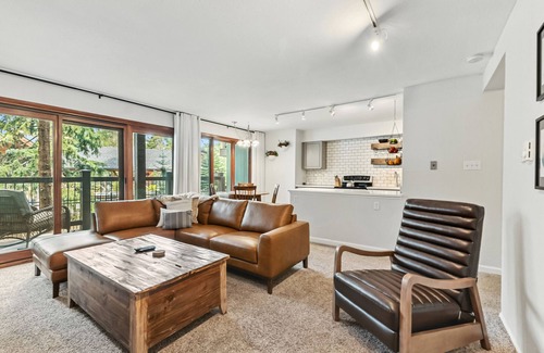 Warrior's Mark Condo | Walk to Main St | Pool & Hot Tub