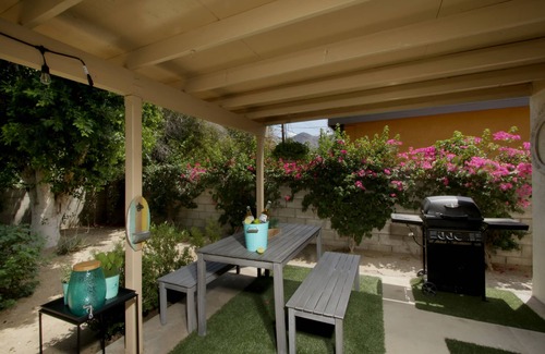 La Quinta Cove House | Walk to Old Town or Pickleball at Fritz Burns Park! #065321