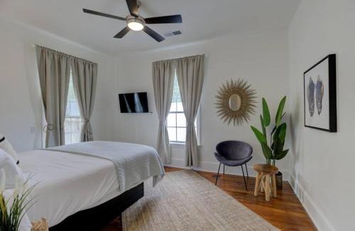 Midtown House | Walk to Overton Square from your Historic Retreat