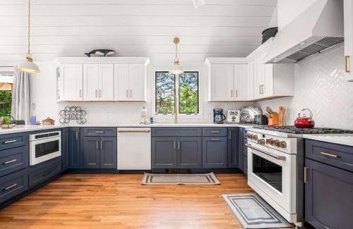 Eastham House | Walk to Pond 2 Min Drive to Beach