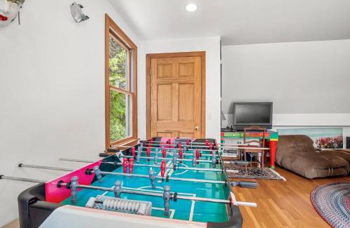 Eastham House | Walk to Pond 2 Min Drive to Beach