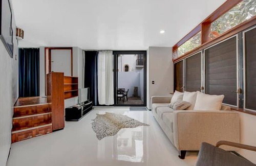 Colee Hammock Apartment | Walk to the best dining, bars, shops, and more