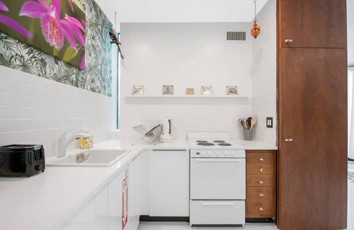 Colee Hammock Apartment | Walk to the best dining, bars, shops, and more