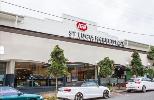 St. Lucia House | Walk to UQ Shops and Transit Great Value Studio