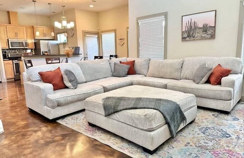 Central East Austin House | Walk to UT and Moody Center. Spacious and Cozy Retreat