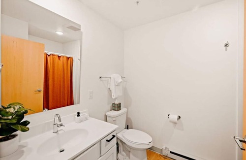 Duluth Apartment | Walkable Location, Coffee Shop Onsite
