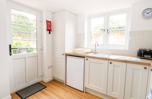 Hickling Cottage | WALLFLOWER COTTAGE, pet friendly, with open fire in Stalham