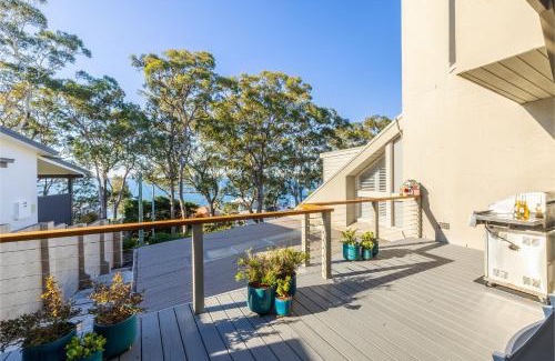 Salamander Bay House | Wanda Waterview, 1-344 Wanda Ave - Water Views, Linen, Bed Making, Wi-Fi, aircon