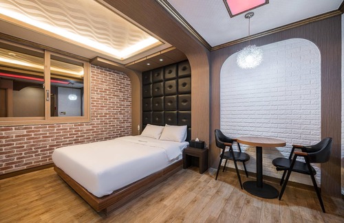 Samnye Hotel | Wanju Ace