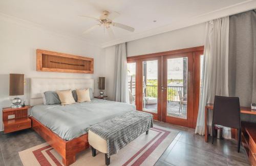Cap Cana Marina Apartment | Warm studio with views in Fishing lodge